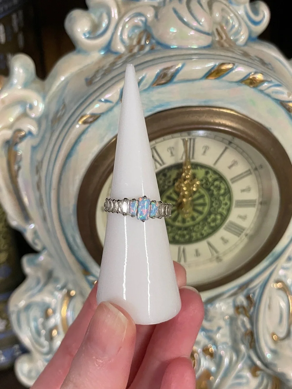 Opalescent Oval Sterling-Style Ring in White Iridescent